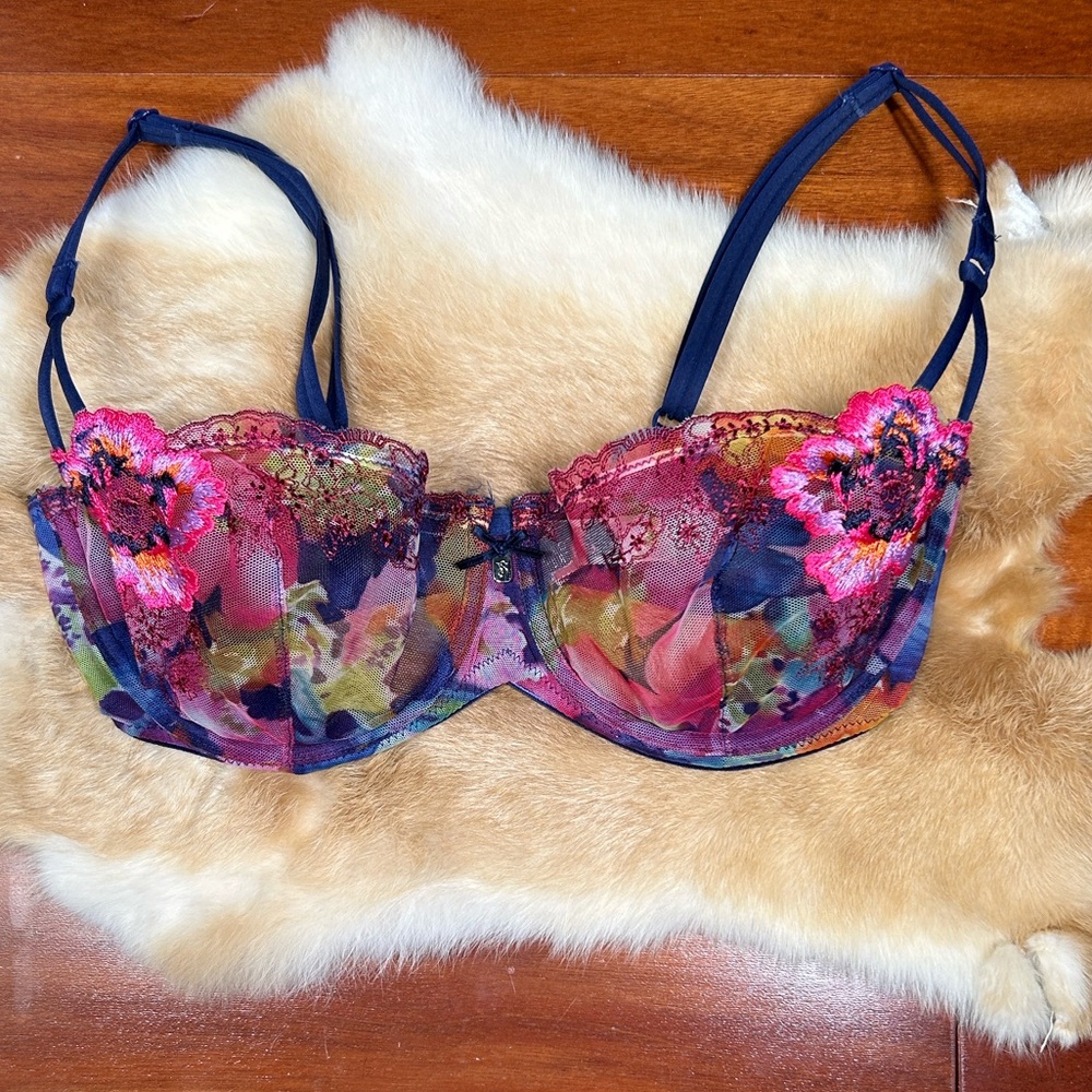 Victoria's Secret Multicolor Lace Bra